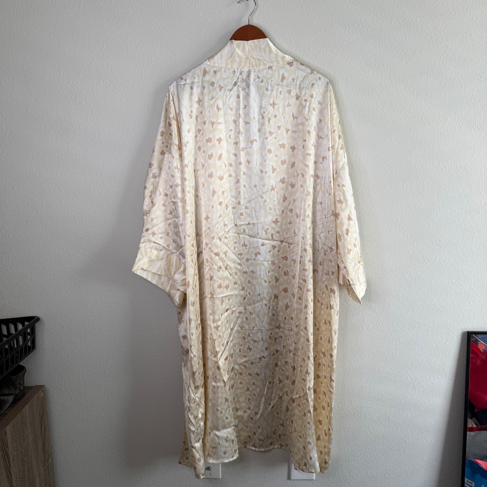 Show Me Your Mumu x Curateur Harlow Robe NWT One Size Missing Belt Ivory‎ - Picture 11 of 14